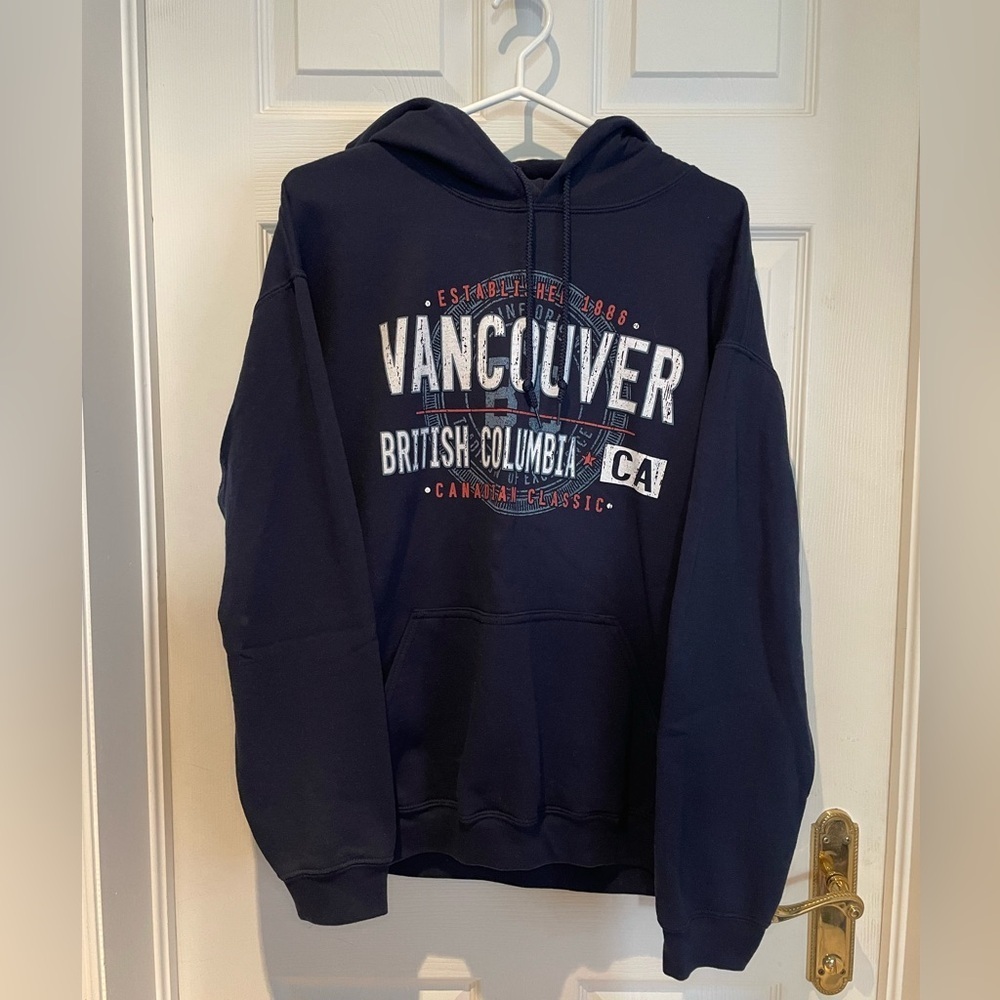 VANCOUVER HOODIE